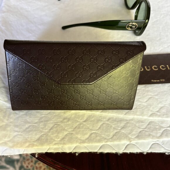 Vintage Green Gucci Cat-Eye Sunglasses + Case main image 4